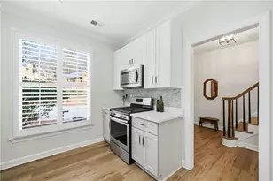 137 Weatherburne Dr, Roswell, GA 30076 - Photo 14