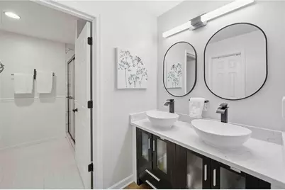 137 Weatherburne Drive, Roswell, GA 30076 - Photo 32