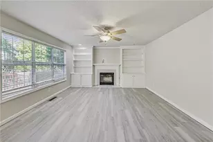 326 Canterbury Pl Dr, Suwanee, GA 30024 - Photo 8