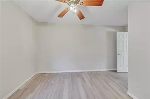 326 Canterbury Pl Dr, Suwanee, GA 30024 - Photo 14