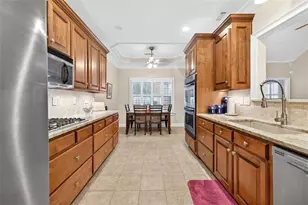 621 Berta Ct, Loganville, GA 30052 - Photo 10