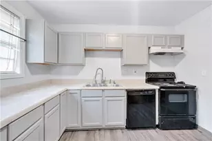 968 Sexton Dr, Stone Mountain, GA 30083 - Photo 2