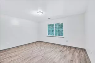 968 Sexton Dr, Stone Mountain, GA 30083 - Photo 16