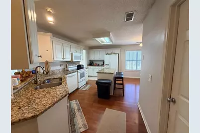 212 W Sycamore Drive W, Winder, GA 30680 - Photo 6