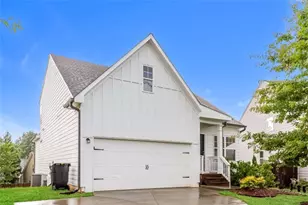 128 Hood Park Dr, Newnan, GA 30265 - Photo 2