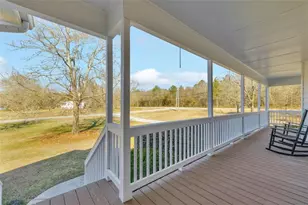 3020 Meadow Trail, Loganville, GA 30052 - Photo 10