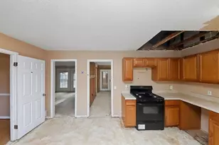 8986 Mandarin Dr, Jonesboro, GA 30236 - Photo 10