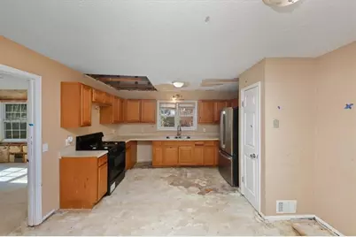 8986 Mandarin Drive, Jonesboro, GA 30236 - Photo 8