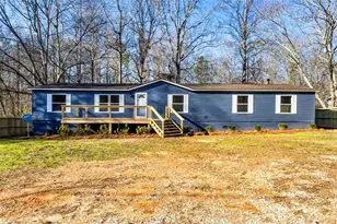 90 Oak Ridge Dr, Carrollton, GA 30116 - Photo 2