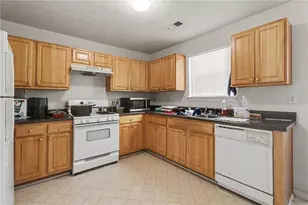 2571 S Hills, Riverdale, GA 30296 - Photo 6