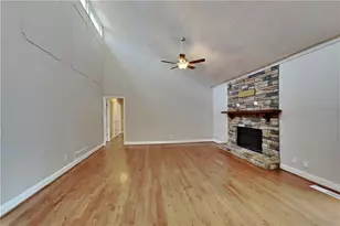 2731 Georgian Terrace, Marietta, GA 30068 - Photo 2