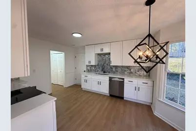 2720 Trotters Pointe Drive, Snellville, GA 30039 - Photo 12