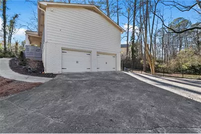 208 Shadowlawn Road SE, Marietta, GA 30067 - Photo 24