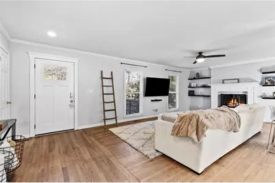 208 Shadowlawn Road SE, Marietta, GA 30067 - Photo 2