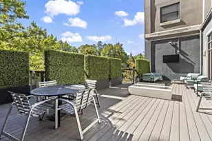 799 Hammond Dr, Sandy Springs, GA 30328 - Photo 18