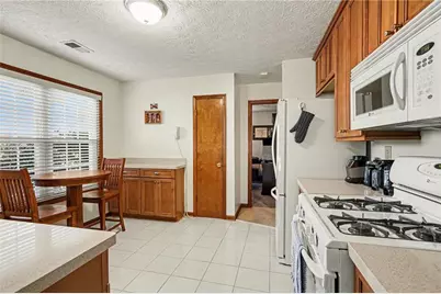 1385 Wheatfield Drive, Lawrenceville, GA 30043 - Photo 10