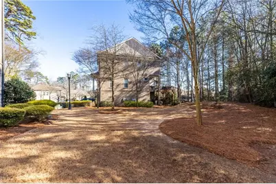 823 Canterbury Overlook, Atlanta, GA 30324 - Photo 60