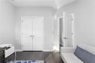 823 Canterbury Overlook, Atlanta, GA 30324 - Photo 32