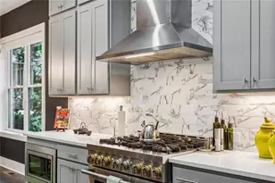 1821 Huntington Hills Ln NW, Atlanta, GA 30309 - Photo 10