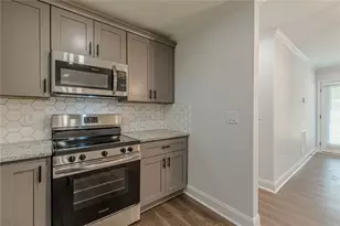 1827 SE Thomasville Dr SE, Atlanta, GA 30315 - Photo 8