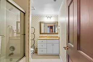 3638 Peachtree Rd NE, Atlanta, GA 30319 - Photo 22