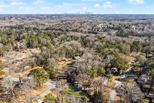 1918 Valley Ridge Dr SW, Atlanta, GA 30331 - Photo 12