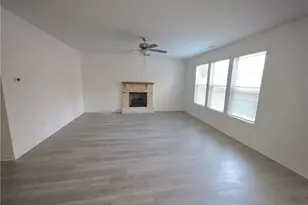 225 Borders St, Jefferson, GA 30549 - Photo 2