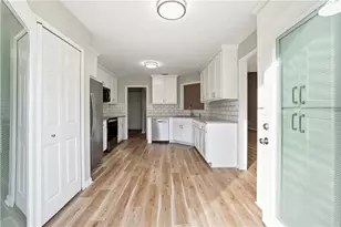 2335 Winthrope Way Dr, Alpharetta, GA 30009 - Photo 6