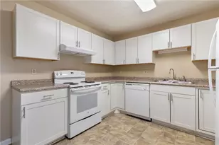 375 Dixie Ct, Lawrenceville, GA 30046 - Photo 12