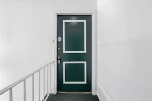 5506 Kingsport Dr, Atlanta, GA 30342 - Photo 2