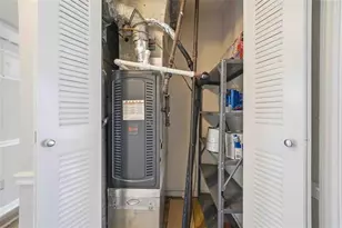 5506 Kingsport Dr, Atlanta, GA 30342 - Photo 26