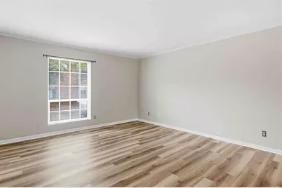 5506 Kingsport Drive, Atlanta, GA 30342 - Photo 4