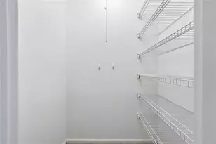 5506 Kingsport Dr, Atlanta, GA 30342 - Photo 24