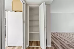 5506 Kingsport Dr, Atlanta, GA 30342 - Photo 6