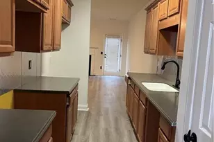 9051 Bayrose Cir, Atlanta, GA 30344 - Photo 6