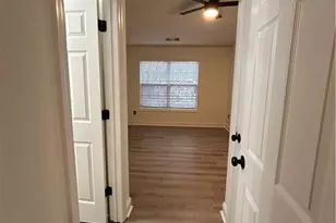 9051 Bayrose Cir, Atlanta, GA 30344 - Photo 12