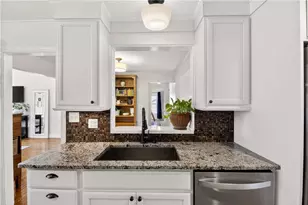 760 Scott Cir, Decatur, GA 30033 - Photo 10