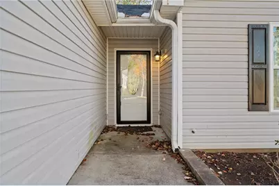 1245 Hillcrest Glenn Circle, Sugar Hill, GA 30518 - Photo 2