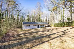 5689 Woodland Dr, Acworth, GA 30102 - Photo 2