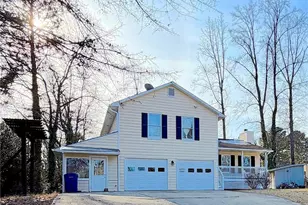 221 Harlee Ln, Lawrenceville, GA 30046 - Photo 2