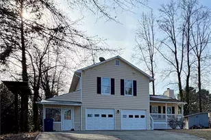 221 Harlee Ln, Lawrenceville, GA 30046 - Photo 1