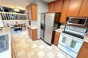 221 Harlee Ln, Lawrenceville, GA 30046 - Photo 4