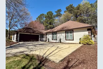 410 Emerald Parkway, Sugar Hill, GA 30518 - Photo 2