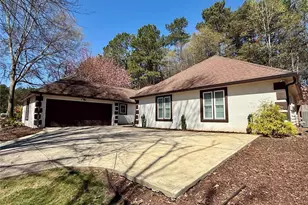 410 Emerald Pkwy, Sugar Hill, GA 30518 - Photo 2