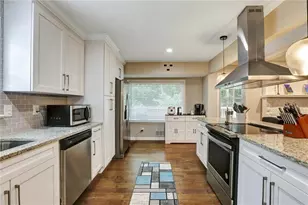 537 Raven Springs Trail, Stone Mountain, GA 30087 - Photo 16