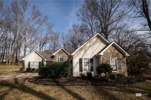 124 Austin Way, Jefferson, GA 30549 - Photo 2