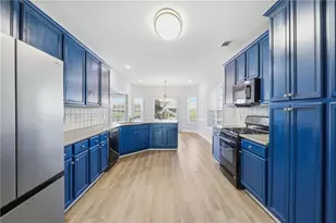 903 Misty View Ct, Lilburn, GA 30047 - Photo 8