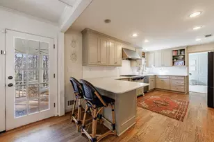 6250 Weatherly Dr, Atlanta, GA 30328 - Photo 12