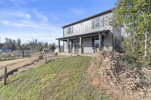 31 Pinson St, Newnan, GA 30263 - Photo 48