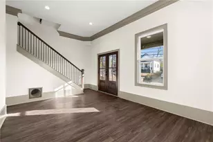 31 Pinson St, Newnan, GA 30263 - Photo 2